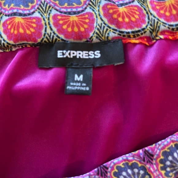 🔥SALE🔥EXPRESS VIBRANT PRINT TIERED SKIRT SZ MED - Picture 5 of 6